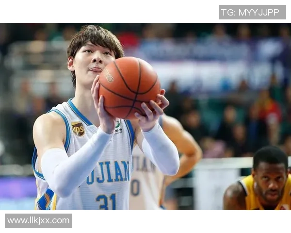 深圳足球队在钻石联赛积分榜上以85分稳居第一名展现强劲实力