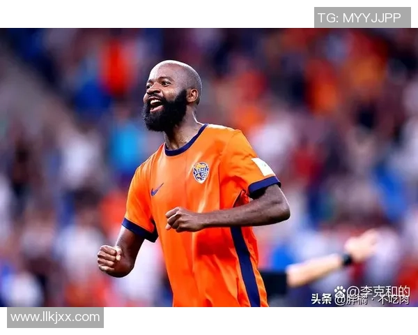 白人足球明星的传奇之路与他们在绿茵场上的辉煌成就